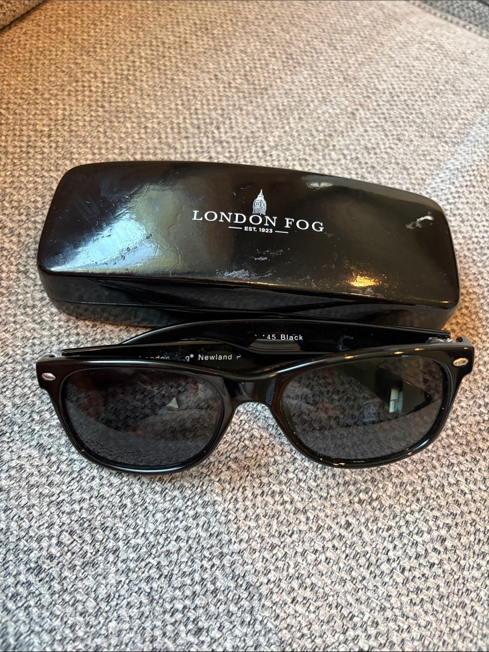 London Fog Black Wayfarer Sunglasses